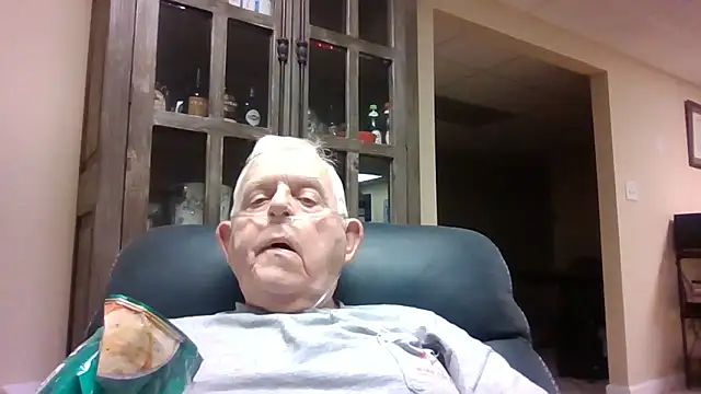 Snapshot of bootlegmanz chatting on 10/04/25, 05:22 bootlegmanz online show from 10/04/25, 05:22