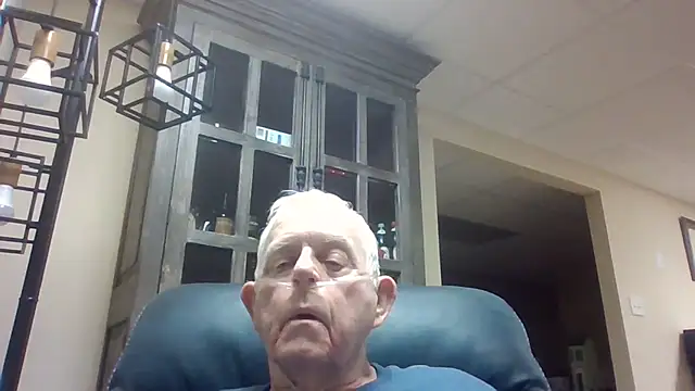 Snapshot of bootlegmanz chatting on 10/08/25, 01:25 bootlegmanz online show from 10/08/25, 01:25