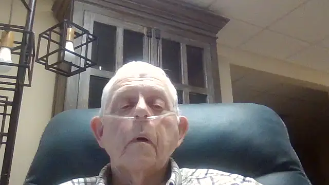 Snapshot of bootlegmanz chatting on 10/20/25, 07:03 bootlegmanz online show from 10/20/25, 07:03