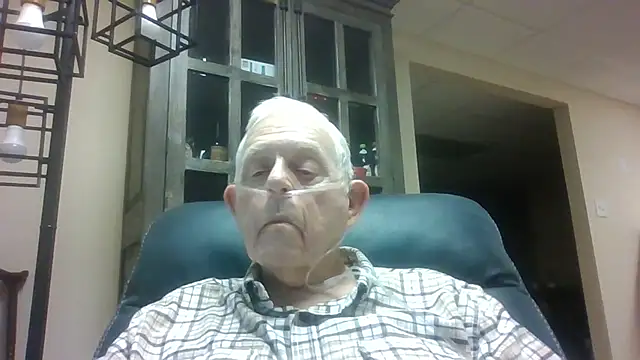 Snapshot of bootlegmanz chatting on 10/22/25, 07:13 bootlegmanz online show from 10/22/25, 07:13