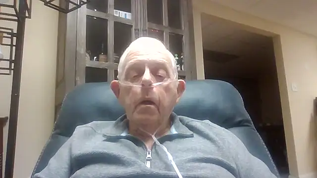 Snapshot of bootlegmanz chatting on 10/28/25, 03:14 bootlegmanz online show from 10/28/25, 03:14