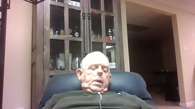 Snapshot of bootlegmanz chatting on 11/01/25, 02:41 bootlegmanz online show from 11/01/25, 02:41