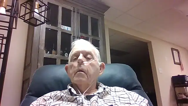 Snapshot of bootlegmanz chatting on 11/04/25, 01:21 bootlegmanz online show from 11/04/25, 01:21