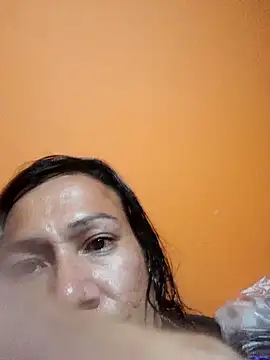 miicheele32 online show from 02/04/25, 06:57