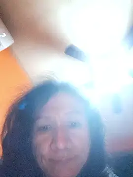 miicheele32 online show from 10/07/25, 09:06