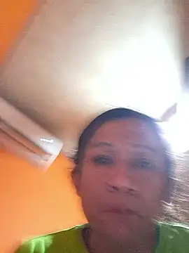 miicheele32 online show from 10/14/25, 08:26