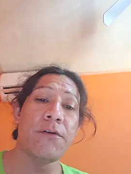 miicheele32 online show from 10/18/25, 08:31