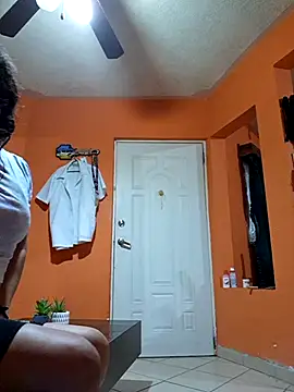 miicheele32 online show from 10/20/25, 08:48