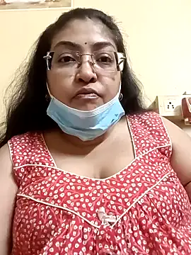 Snapshot of LAVERNIYA_ chatting on 12/30/24, 11:04 LAVERNIYA online show from 12/30/24, 11:04