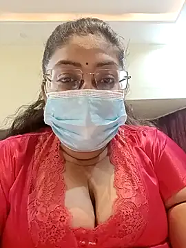Snapshot of LAVERNIYA_ chatting on 01/02/25, 02:24 LAVERNIYA online show from 01/02/25, 02:24