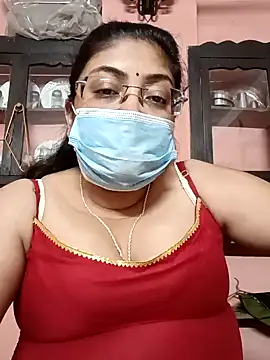 Snapshot of LAVERNIYA_ chatting on 02/13/25, 03:14 LAVERNIYA online show from 02/13/25, 03:14