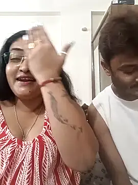 LAVERNIYA  online show from 10/11/25, 10:58