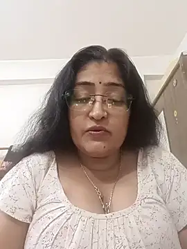 LAVERNIYA  online show from 10/24/25, 11:50