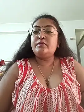 LAVERNIYA  online show from 10/26/25, 03:45