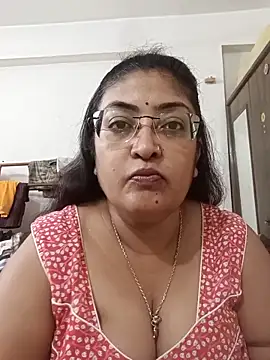 LAVERNIYA  online show from 10/29/25, 06:37