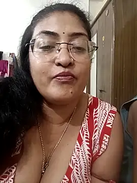 LAVERNIYA  online show from 11/04/25, 05:45