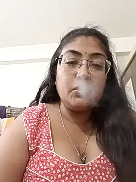 LAVERNIYA  online show from 11/05/25, 12:38