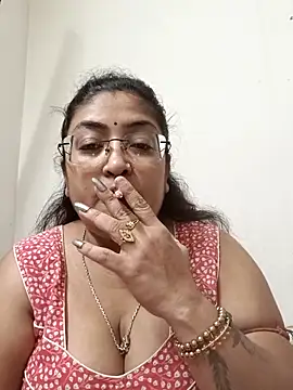 LAVERNIYA  online show from 11/06/25, 05:52