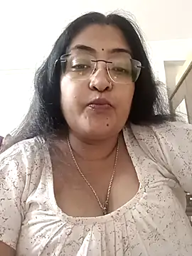 LAVERNIYA  online show from 11/07/25, 11:10