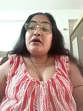 LAVERNIYA  online show from 11/10/25, 09:08