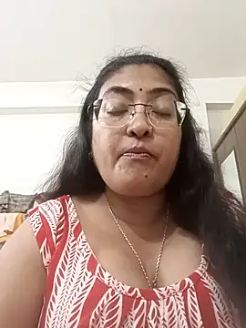 LAVERNIYA  online show from 11/12/25, 11:10