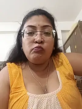 LAVERNIYA  online show from 11/13/25, 01:10