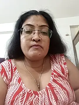 LAVERNIYA  online show from 11/15/25, 10:34