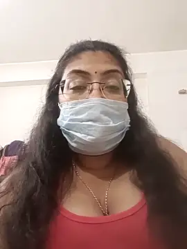 LAVERNIYA  online show from 11/25/25, 11:10