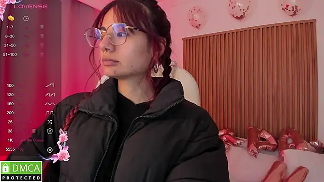 sophiecherry  online show from 10/08/25, 06:22