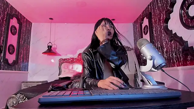 NAILAHARD online show from 12/28/24, 05:25
