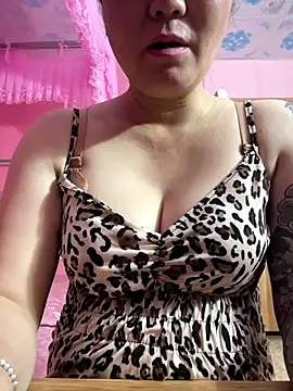 Snapshot of Ory22 chatting on 10/18/25, 09:32 Ory22 online show from 10/18/25, 09:32