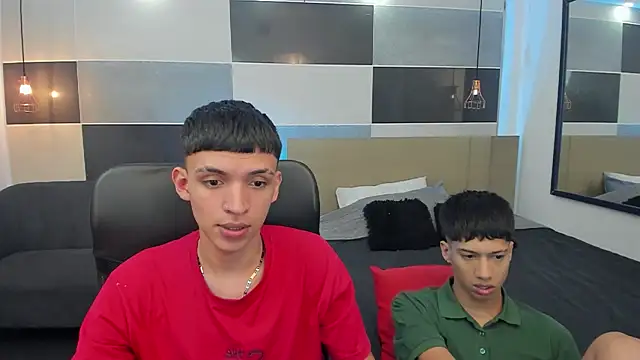 Snapshot of Juan_Nd_Steven chatting on 01/07/25, 04:18 Juan Nd Steven online show from 01/07/25, 04:18