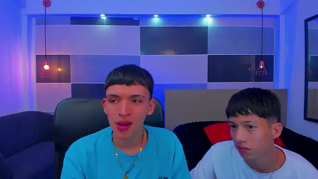 Snapshot of Juan_Nd_Steven chatting on 01/18/25, 04:15 Juan Nd Steven online show from 01/18/25, 04:15