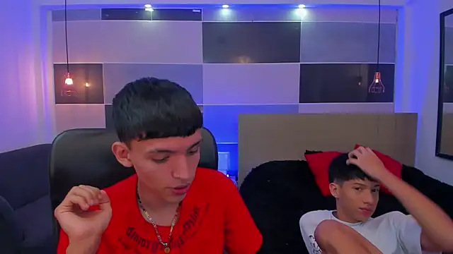 Snapshot of Juan_Nd_Steven chatting on 01/19/25, 01:01 Juan Nd Steven online show from 01/19/25, 01:01