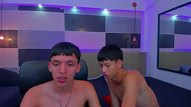 Snapshot of Juan_Nd_Steven chatting on 01/31/25, 08:01 Juan Nd Steven online show from 01/31/25, 08:01