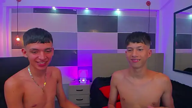 Snapshot of Juan_Nd_Steven chatting on 02/04/25, 07:51 Juan Nd Steven online show from 02/04/25, 07:51