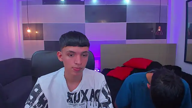 Snapshot of Juan_Nd_Steven chatting on 02/08/25, 04:14 Juan Nd Steven online show from 02/08/25, 04:14