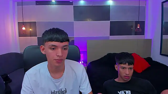 Snapshot of Juan_Nd_Steven chatting on 02/11/25, 04:22 Juan Nd Steven online show from 02/11/25, 04:22