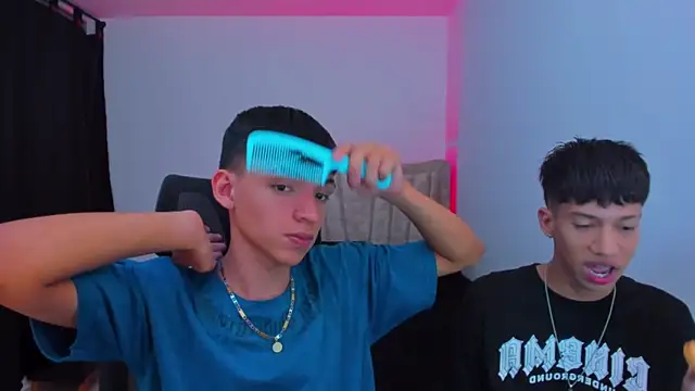 Snapshot of Juan_Nd_Steven chatting on 09/25/25, 04:16 Juan Nd Steven online show from 09/25/25, 04:16