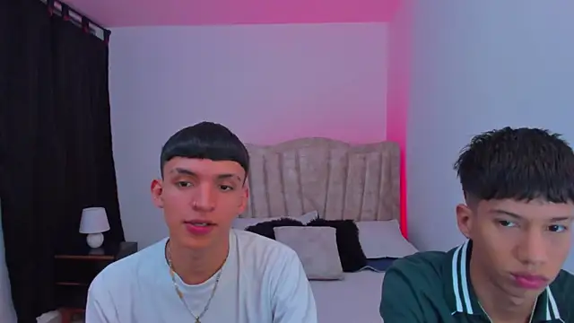 Snapshot of Juan_Nd_Steven chatting on 10/11/25, 04:12 Juan Nd Steven online show from 10/11/25, 04:12