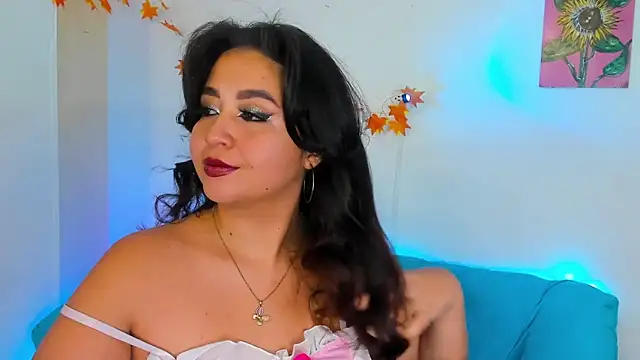 Snapshot of LiahDiaz chatting on 12/24/24, 08:49 LiahDiaz online show from 12/24/24, 08:49