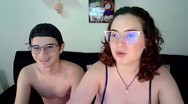 Snapshot of AndrewAnndCherry chatting on 01/15/25, 01:02 AndrewAnndCherry online show from 01/15/25, 01:02