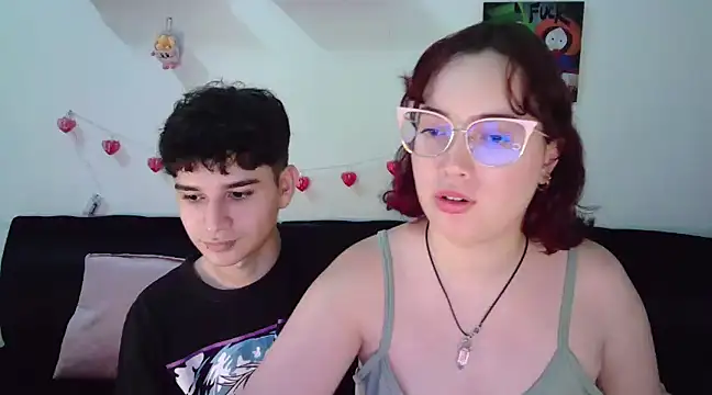 Snapshot of AndrewAnndCherry chatting on 02/01/25, 01:12 AndrewAnndCherry online show from 02/01/25, 01:12