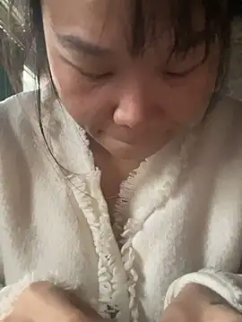 Laura8910 online show from 12/11/24, 09:09