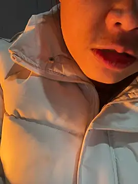 Laura8910 online show from 12/12/24, 04:48