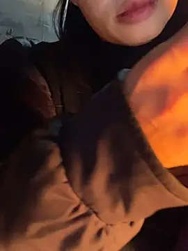 Laura8910 online show from 01/21/25, 01:00