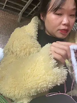 Laura8910 online show from 02/17/25, 09:24