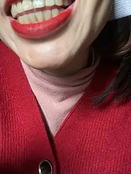 Laura8910 online show from 02/25/25, 07:09