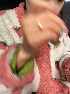 Laura8910 online show from 03/17/25, 07:57