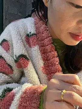 Laura8910 online show from 03/19/25, 08:34